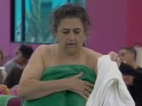 Carole strips to promote fuller figure