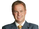 Peter Jones: 'Sir Alan should retire'