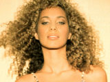 Leona takes top spot in Aussie chart