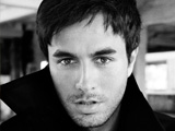 Iglesias kicked out of home after dog row