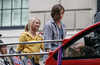 Cameron Diaz and Ashton Kutcher at 'What Happens In Vegas' film set, New York, on Oct 2 (3)