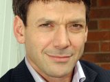 Corrie star O'Brien suffers hip problems