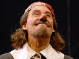 Kline sells fake noses for charity