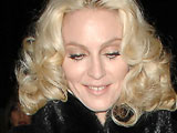 Madonna signs secondary ticket deal