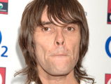 Ian Brown hurts eye in stage incident