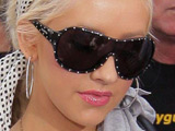 Aguilera celebrates Macy's birthday