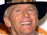 Hogan 'slammed for not paying film extras'