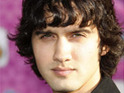 Steger: New '90210' is "awesome"