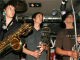 'Dragons' Den' band sign to EMI?