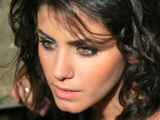 Melua recovering from diving accident