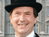 'Carry On' star Jack Douglas dies, 81