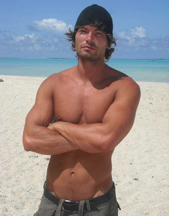 550w_shipwrecked_liam.jpg
