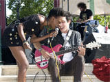Noisettes 'eager to work with Rihanna'