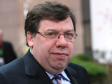 Naked Irish PM portraits removed