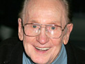 Electric guitar pioneer Les Paul dies, aged 94