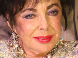 Elizabeth Taylor: 'I love Twitter'