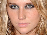 Ke$ha 'urinates in sink at London pub'