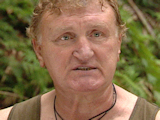 Joe Bugner apologises for food row