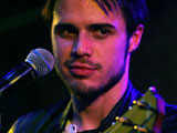 Allen travels to Haiti for 'Idol' benefit