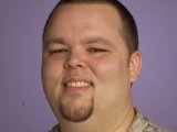 'American Idol' star to stay despite violent past