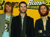 Maroon 5 star denies slating ex-girlfriend