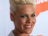Pink 'makes out' with music producer