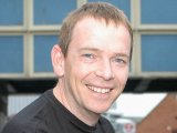 Woodyatt signs new 'EastEnders' contract