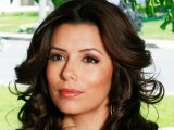 Longoria takes another one-set tumble