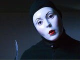 'Nip/Tuck's' Carver strikes online
